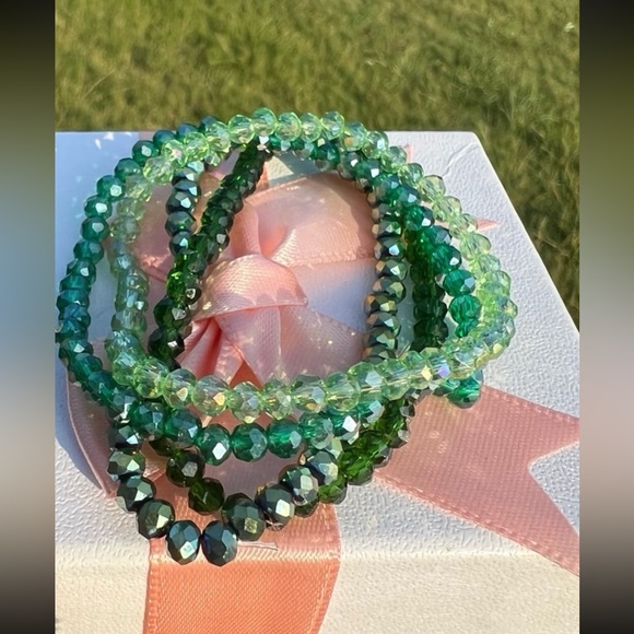 Gorgeous swarovski beads elastic bracelet -4 strands - Picture 5 of 12